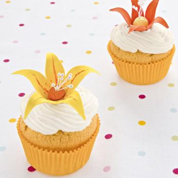 Preview: Städter Ausstecher mit Auswerfer Lilien 65/75 mm - Set 2tlg